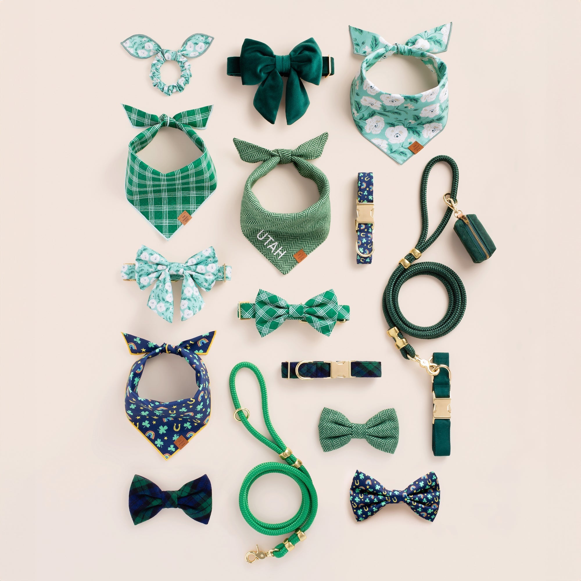 Forest Green Velvet Lady Bow Collar